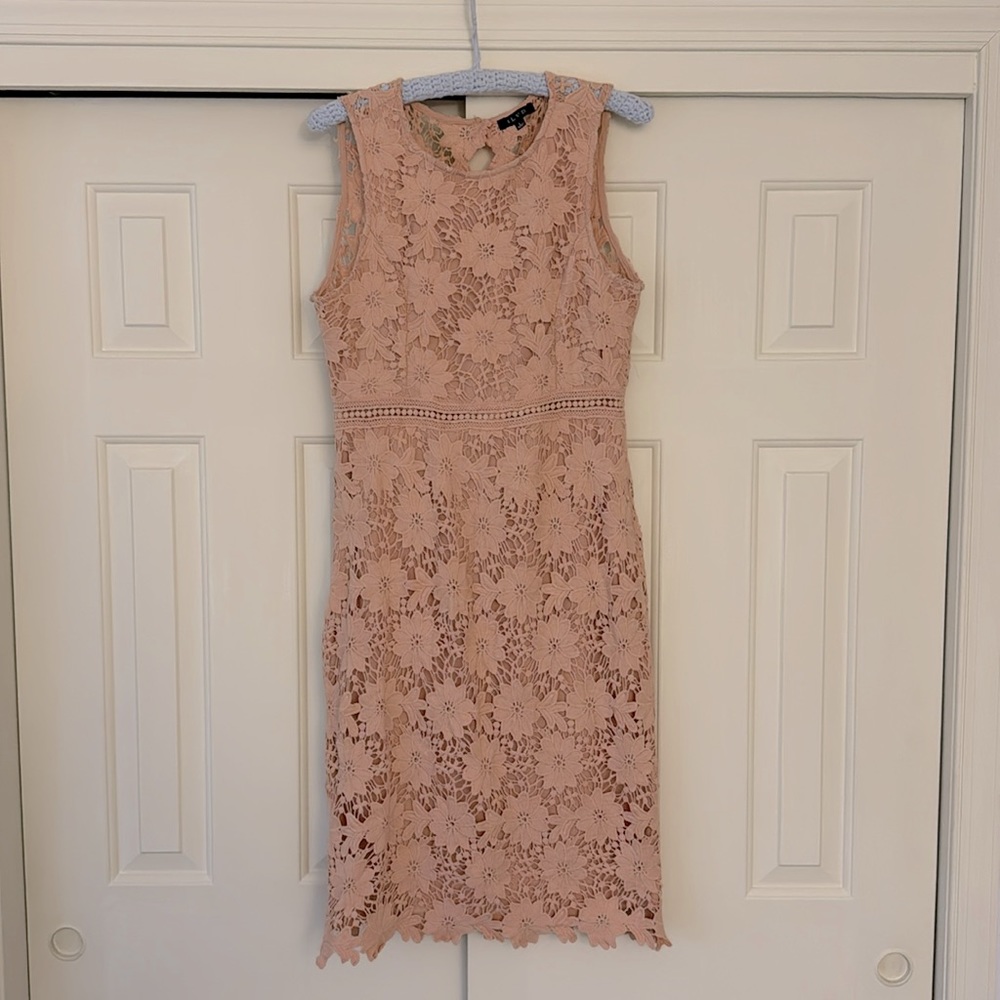 Dusty rose lace dress